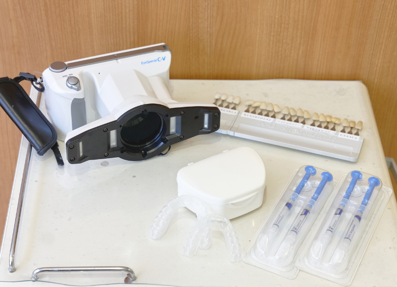 ホワイトニングの併用|こばやし歯科